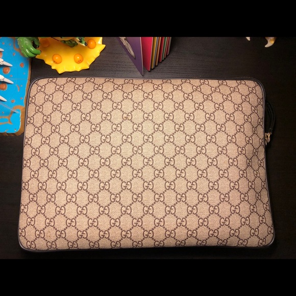 Gucci GG Supreme Angry Cat Laptop Case - Picture 3 of 8